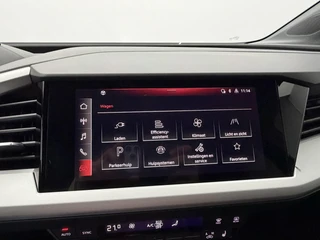 Audi Q4 e-tron 35 Launch edition 55 kWh SOH 90,6% | Elektrische Trekhaak | 110KW Snellaadvermogen | Full-Led | Carplay&Android / 24