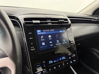 Hyundai Tucson 1.6 T-GDI PHEV Comfort 4WD | Trekhaak | Camera | Adaptive Cruise | Stoelverwarming | CarPlay / 18