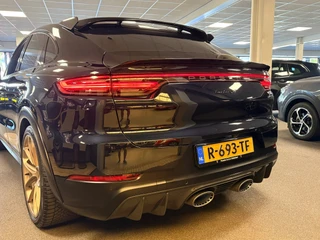 Porsche Cayenne Coupé 4.0 Turbo GT 641pk / Carbon dak / carbon pakket / 22inch / keramisch / dealer onderhouden / 30