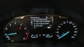 Ford Puma 1.0 EcoBoost Hybrid Titanium NAVI CRUISE LM ECC CARPLAY. / 32