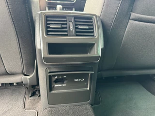Skoda Superb Combi 1.4 TSI iV Style * AUTOMAAT * Trekhaak * Navigatiesysteem * Elektr. Kofferklep * / 20