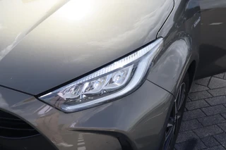 Toyota Yaris 1.5 HYBRID DYNAMIC LED LMV-16" APPLE/ANDROID KEYLESS NAVI ALL-SEASON DEALER ONDERHOUDEN / 10