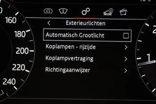 Land Rover Range Rover Evoque 2.0 P200 AWD R-Dynamic HSE | COLD CLIMATE PACK | PANORAMADAK | HEAD UP | DAB | APPLE | STUURVERWARMING / 41