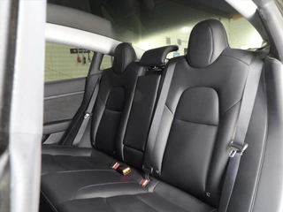 Tesla Model 3 Standard 60 KWH Plus RWD / 21