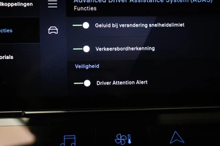 Peugeot e-408 Allure 58 kWh | NIEUW | COMFORT / CONNECT / 360 VISION & DRIVE ASSIST- PACK | STUURVERWARMING | DAB | APPLE | CAMERA / 54