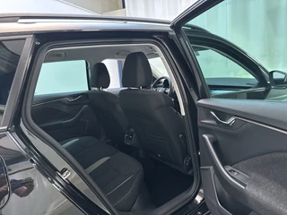 Skoda Kamiq 1.0 TSI 110pk DSG Business Edition LED Virtual Cockpit Stoelverwarming DAB+ App-Connect / 16