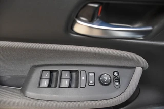 Honda Jazz 1.5 i-MMD 109pk Hybrid CVT Elegance / 19