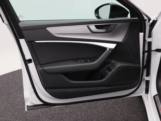 Audi A6 Avant 55 TFSi 367 Pk e quattro Competition | Trekhaak | Stoelverwarming | Cruise Control | Climatronic | Matrix LED | Navigatie | CarPlay | 20 Inch / 22