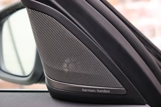 BMW 5 Serie Touring 540i xDrive High Executive Automaat  / Harman Kardon / Adaptief Onderstel / Driving Assistant / Achteruitrijcamera / Navigatie Professional / Cruise Control / Sportstoelen / Parking Assistant / Zonnescherm / Climate Control / 18 Inch / Stoelverwarming voor+achter / 24