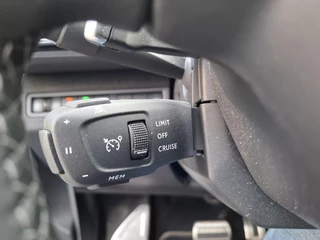 Peugeot 3008 SUV 1.6 HYbrid 225 EAT8 Automaat Road Trip Nav/Cam / 25