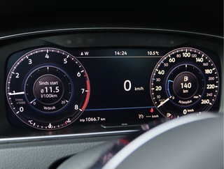 Volkswagen Golf 1.0 TSI Highline R-line  | Panoramadak | Camera | Virtual | LED / 40