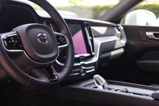 Volvo XC60 T6 Recharge AWD Plus Bright | Stoelverwarming | Trekhaak  | Parkeercamera | Panoramadak | Long Range |   Memory Stoelen | Keyless / 33