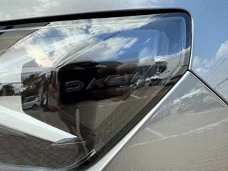 Dacia Bigster 1.8 Hybrid 155 Launch Edition *Schuif-/Kanteldak* / 43