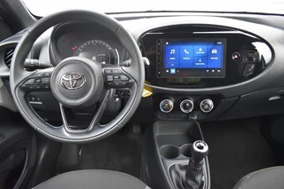 Toyota Aygo X 1.0 VVT-I MT PLAY / NL AUTO / 1e EIGENAAR / 100% DEALER ONDH. / 15