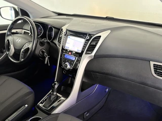 Hyundai i30 1.6 GDI i-Vision | Dealeronderhouden | Achteruitrijcamera | Trekhaak / 16