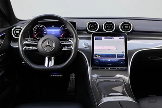 Mercedes C-klasse Estate 220 d AMG Line / Panoramadak / Burmester Surround / Massage Stoelen / Night Pakket / Trekhaak Wegklapbaar / 8