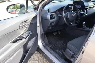 Toyota C-HR 1.8 Hybrid Bi-Tone STOEL/STUURVERW PARK-SENSOREN DODEHOEK DETECTIE LM-VELGEN BLUETOOTH CAMERA LED / 6