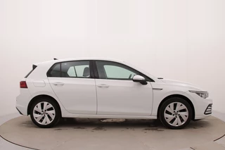Volkswagen Golf 1.5 eTSI Style | Adaptive Cruise | Navi | Stoel-/Stuurverwarming | CarPlay | / 8
