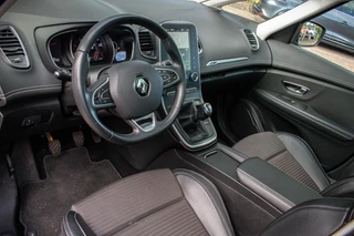 Renault Scénic 1.3 TCe Bose 140 PK | Rijklaar | Panoramadak | Trekhaak | Parkeersensoren | Camera | Dealer onderhouden | 1e eigenaar / 20