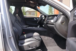Volvo XC60 T6 Recharge AWD Plus Bright | Stoelverwarming | Trekhaak  | Parkeercamera | Panoramadak | Long Range |   Memory Stoelen | Keyless / 28
