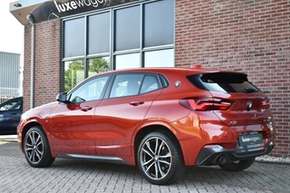 BMW X2 xDrive25e M-Sport  | Sunset Orange | ACC | Leder | Elek-klep / 7