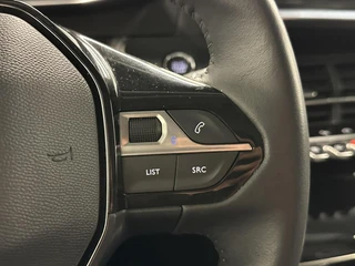 Peugeot 2008 1.2 PureTech Allure Pack CAMERA TREKHAAK ECC CRUISE LM NAVI CARPLAY. / 22