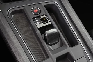 CUPRA Leon Sportstourer 1.4 e-Hybrid VZ 245 PK Achteruitrijcamera Apple CarPlay Stoel-Stuurverwarming / 29