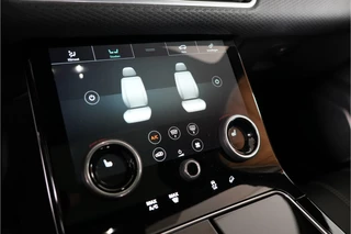 Land Rover Range Rover Velar 2.0 I4 Turbo 300 pk AWD R-Dynamic SE  | Pano | Trekhaak | Leder | Massage | Inparkeer |e | Stl. verw. | / 29