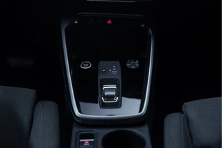 Audi A3 Sportback 35 TFSI S Line  | Carplay | Stoelver. | Parkeersens. | / 30