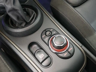 MINI Countryman 1.5 Cooper S E ALL4 Panoramadak | Harman Kardon | ACC | Head Up / 19