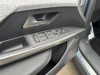 Peugeot 5008 GT Hybrid 145pk e-DCS6 | Adaptieve Cruise Control |Apple Carplay/Android Auto | Stoelverwarming | Lichtmetalen Velgen 19 Inch | Rondom zichtcamera | Dodehoek bewaking / 12