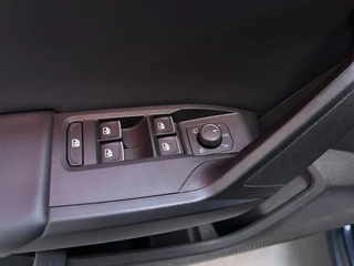Seat Leon 1.0 TSI FR Business Intense Camera Sfeerverlichting Navigatie LED / 20