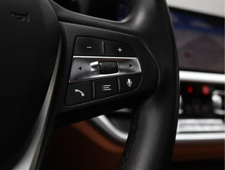 BMW 3 Serie 320i High Executive Edition  | Schuifdak | Leder | Camera | Org. NL / 33