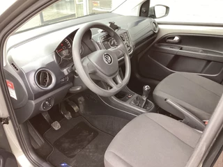 Volkswagen Up! 1.0 / 4
