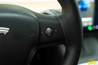 Tesla Model Y Long Range AWD 75 kWh / 10