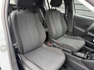 Peugeot 208 Style Hybrid 110PK e-DCS6 Automaat Parkeersensoren, Airco, DAB, Cruise Control, Elektrische Ramen, Centrale Deurvergrendeling / 11