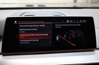 BMW 5 Series Touring 520i High Executive M Sport Pakket Automaat  / Live Cockpit Professional / Driving Assistant / Head-Up Display / Comfortstoelen / Achteruitrijcamera /  19 Inch / Exklusivleder 'Nappa' / DAB / Stoelverwarming / Hifi / Extra Getint Glas / Ambiance Verlichting / 37