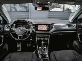 Volkswagen T-Roc 1.5 TSI Sport Business R | TREKHAAK | STOELVERWARMING | ADAPTIVE / 2