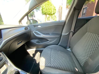 Opel Astra Sports Tourer 1.2 Business Edition / 25