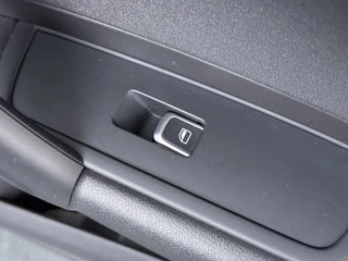 Audi A1 Sportback 1.0 TFSI Pro Line  - S-Line - Cruise control - Navigatie - Audi Multimedia - - Virena Zekerheidspakket 895 ,- BOVAG Garantie / 42