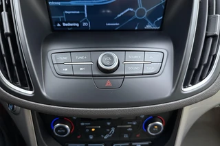 Ford C-Max 1.0 Titanium 125pk | Navigatie | Camera | Climate Control | Lederen Bekleding | Stoel - Voorruitverwarming | Weinig Kilometers | Parkeersensoren / 26