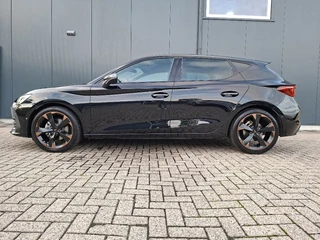 Cupra Leon 1.5 eTSI Business Intense AUT.* Navigatiesysteem * Elektrische stoelen met memory * Parkeercamera * / 30