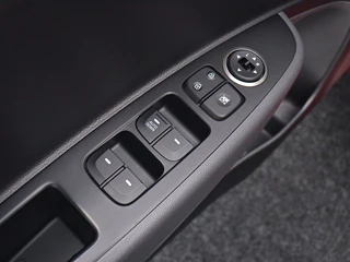 Hyundai i10 1.0i Comfort Navigatie | Dealer onderhouden | 1e Eigenaar / 19