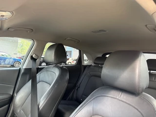 Hyundai Kona 1.6 GDI HEV Premium Automaat Stoelkoel+verw. Carplay Adap.Cruis / 20