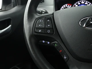 Hyundai i10 1.0i i-Premium Navigatie | Stoelverwarming | Cruise control / 24