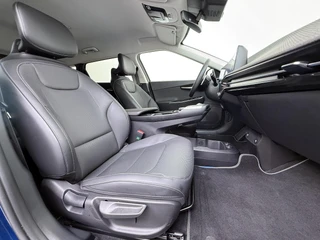 Kia EV6 Light 77.4 kWh SOH 100% | 3.000KM UNIEKE KM-STAND | KIA DEALER ONDERHOUDEN | 1E EIGENAAR | LEDEREN BEKLEDING | CAMERA | ADAPTIVE CRUISE | KIA GARANTIE TOT 10-2030 | BTW VERREKENBAAR / 46