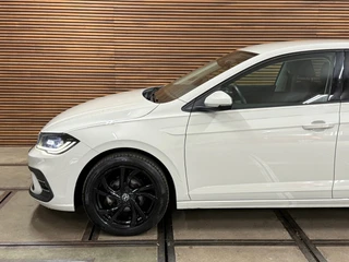 Volkswagen POLO 1.0 TSI Style Black Edition Business | Matrix LED | IQ.Light |CarPlay | Stoelverwarming | ACC | Camera | Trekhaak / 42