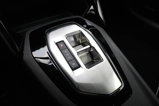 Peugeot 208 1.2 Hybrid e-DCS6 Style 110 PK | Automaat | Parkeersensor | Airco | Android auto / Apple Carplay | Cruise Control | Bluetooth | Nieuw uit voorraad leverbaar / 21