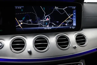 Mercedes-Benz E-klasse Estate AMG 63 4MATIC Premium Plus | PANORAMADAK | STOELVENTILATIE | BURMESTER | 360 CAMERA | TREKHAAK | 19" / 51