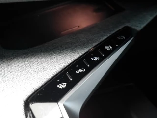 Peugeot 3008 1.2 Hybrid 136 GT | Demo | Stoel en stuurverwarming | Led | Navigatie | Achteruitrijcamera | Keyless entry en start | Parkeersensoren voor en achter | Climate control | Adaptive cruise control / 36